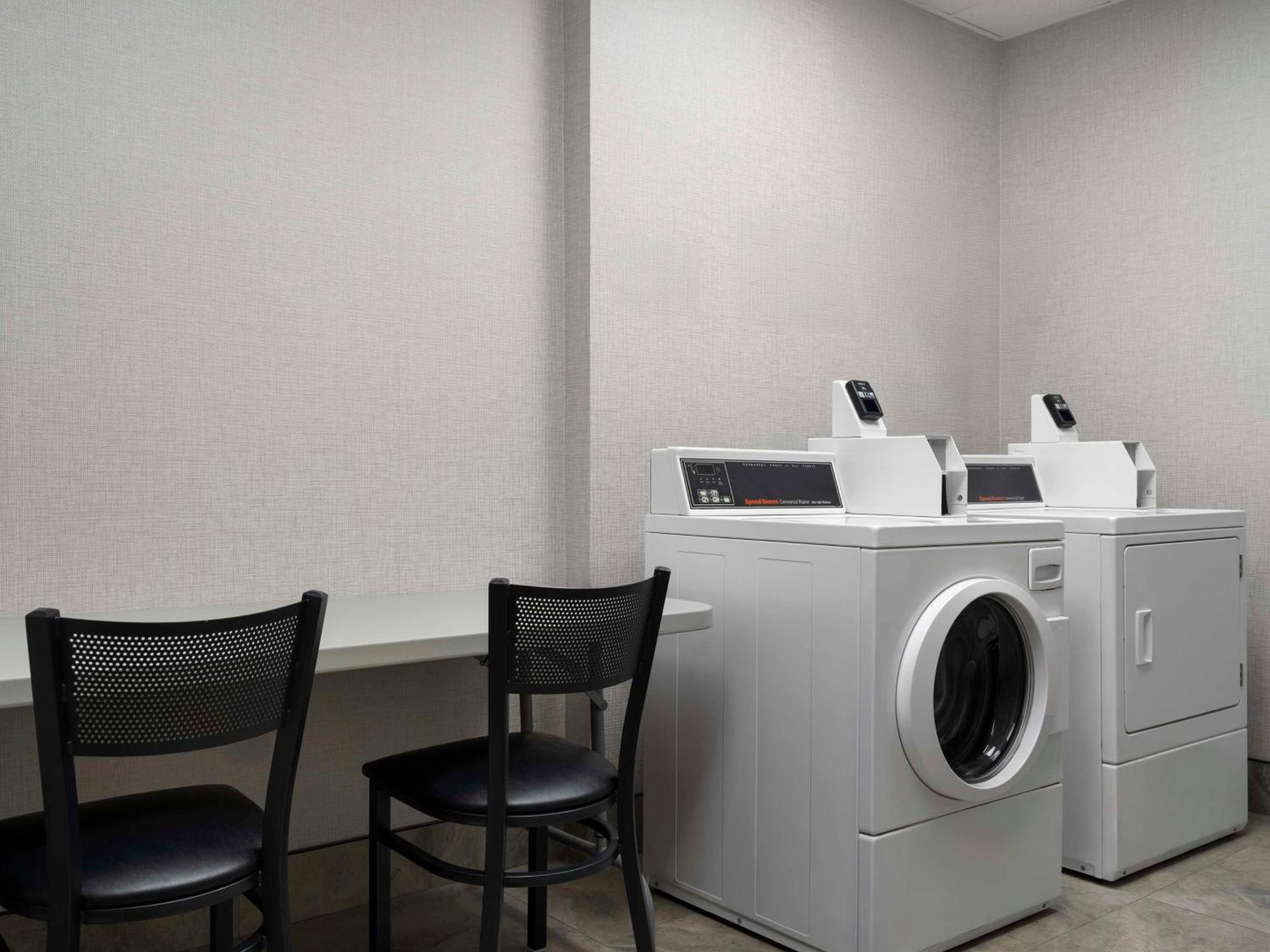 Hyatt Place Kansas City/Overland Park/Metcalf מראה חיצוני תמונה