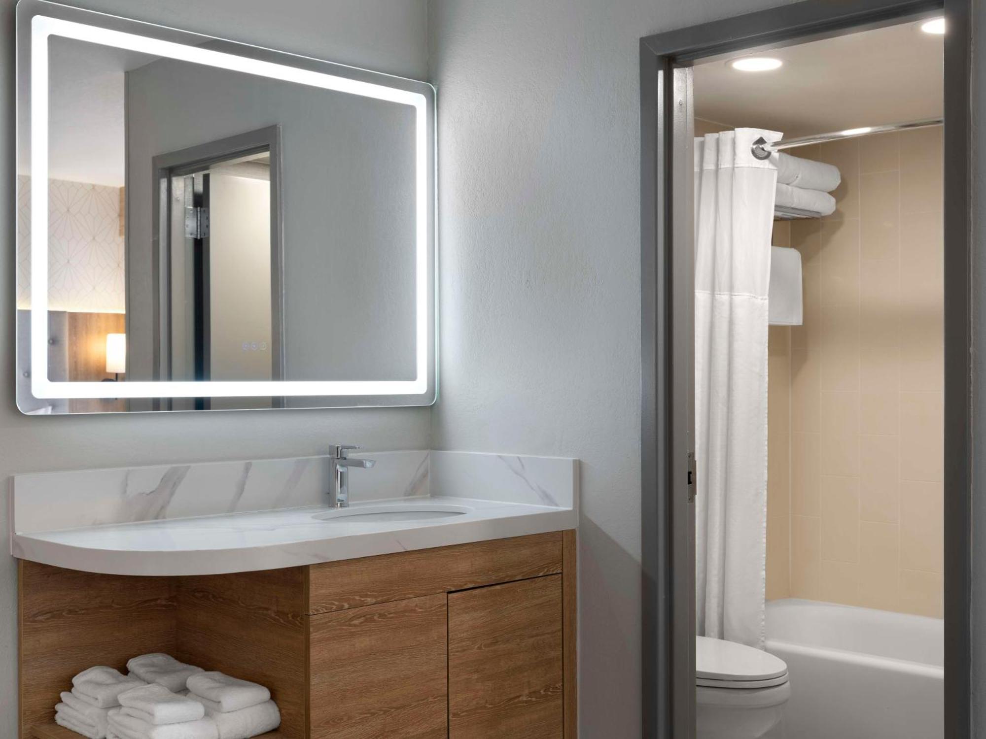 Hyatt Place Kansas City/Overland Park/Metcalf מראה חיצוני תמונה