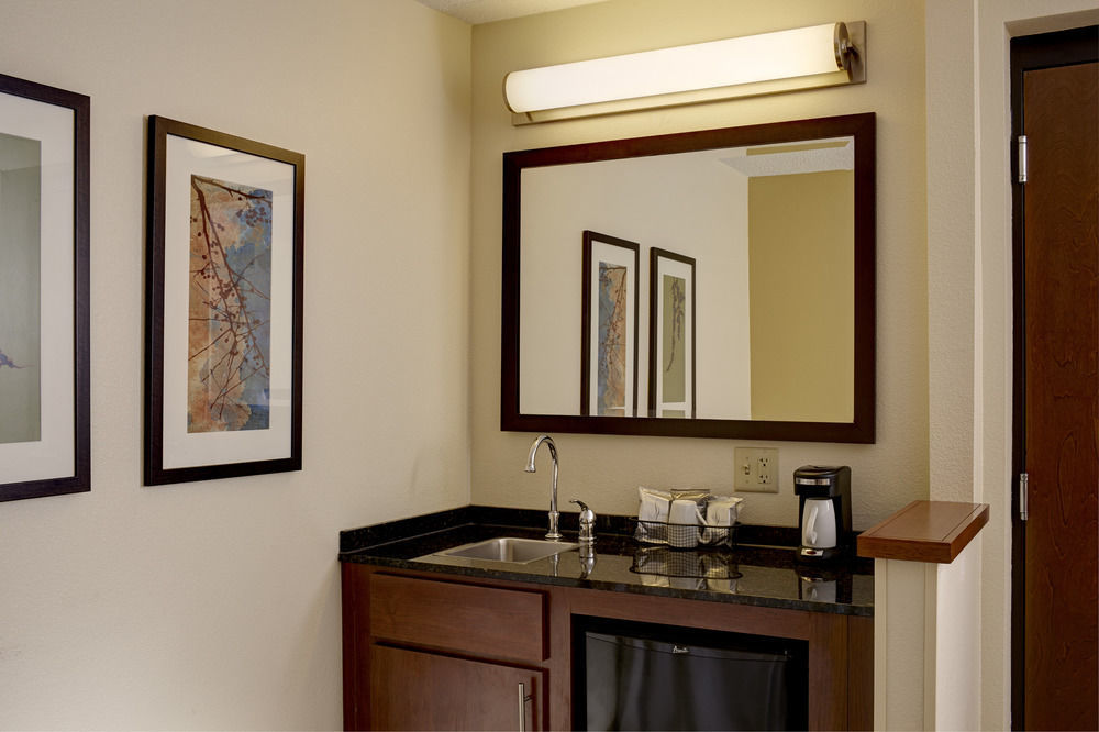 Hyatt Place Kansas City/Overland Park/Metcalf מראה חיצוני תמונה
